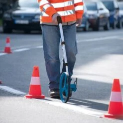 Bosch Professional Messrad GWM 32 Umfang 1 M 11 Bosch Professional Messrad GWM 32 Umfang 1 M -Gartengeräte Geschäft 1082932 3058 A 01